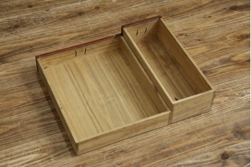 和製アンティーク　総桐材　船箪笥風　片開き戸付きの小引き出し　(R-084361)