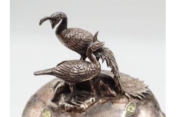 明治期　芝山象嵌　花鳥図　双龍耳　一琴刻　螺鈿　純銀　七宝　共箱　精緻な職人技と芸術性が融合した見事な香炉(芝山細工、彫刻、香爐、仏具、茶道具)(R-084370)