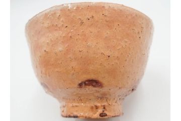 十二代　田原陶兵衛　萩焼　約14cm　4.6寸　素朴ながらも深い味わいを持つ萩茶碗(茶道具、抹茶碗、茶器、茶陶、和食器、裏印、共箱付、四寸六分)(R-084372)