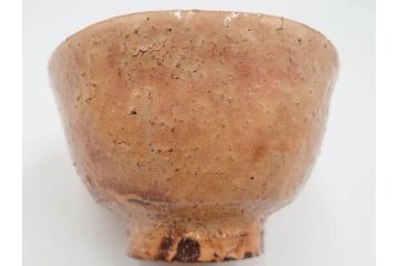 十二代　田原陶兵衛　萩焼　約14cm　4.6寸　素朴ながらも深い味わいを持つ萩茶碗(茶道具、抹茶碗、茶器、茶陶、和食器、裏印、共箱付、四寸六分)(R-084372)
