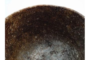 四代 谷清右衛門　信楽焼　約11cm　3.4寸　時間と共に深まる風合いが魅力の茶碗(抹茶碗、茶器、茶陶、裏印、和食器、共箱付、三寸四分)(R-084373)