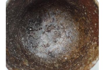 四代 谷清右衛門　信楽焼　約11cm　3.4寸　時間と共に深まる風合いが魅力の茶碗(抹茶碗、茶器、茶陶、裏印、和食器、共箱付、三寸四分)(R-084373)