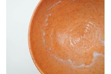十一世　坂高麗左衛門(韓峯)　萩焼　約15cm　4.9寸　素朴で控えめな風合いが魅力の茶碗(抹茶碗、茶器、茶陶、裏印、和食器、共箱付、四寸九分)(R-084374)