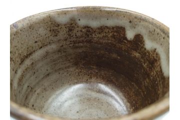 人間国宝　島岡達三　益子焼　地釉象嵌　縄文碗　約11cm　3.6寸　熟練の職人技が息づく美しい文様が魅力の茶碗(R-084375)