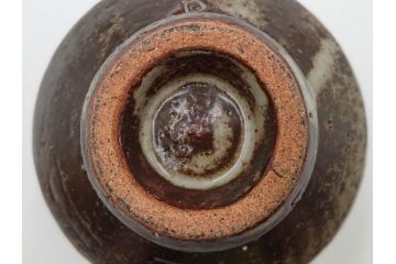 人間国宝　島岡達三　益子焼　地釉象嵌　縄文碗　約11cm　3.6寸　熟練の職人技が息づく美しい文様が魅力の茶碗(R-084375)