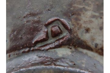 人間国宝　島岡達三　益子焼　地釉象嵌　縄文碗　約11cm　3.6寸　熟練の職人技が息づく美しい文様が魅力の茶碗(R-084375)