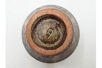 人間国宝　島岡達三　益子焼　象嵌　2.8寸　素朴ながらも個性的な文様に惹かれる盒子(R-084376)