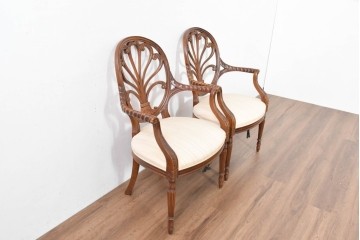 中古　アメリカ高級家具ブランド　ヒッコリーチェア(HICKORY CHAIR)　アームチェア2脚　セット定価約58万円相当　(R-084386)