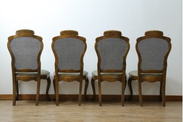 中古　アメリカ　落ち着いた色合いとクラシカルな装飾が調和した高級感あふれるチェア4脚セット　(R-084388)