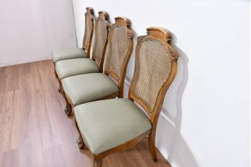 中古　アメリカ　落ち着いた色合いとクラシカルな装飾が調和した高級感あふれるチェア4脚セット(ダイニングチェア、椅子、イス、バラ売り可能)(R-084388)