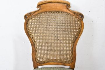 中古　アメリカ　落ち着いた色合いとクラシカルな装飾が調和した高級感あふれるチェア4脚セット(ダイニングチェア、椅子、イス、バラ売り可能)(R-084388)
