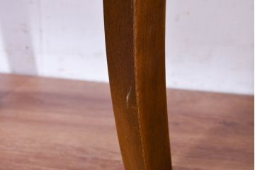中古　アメリカ　落ち着いた色合いとクラシカルな装飾が調和した高級感あふれるチェア4脚セット(ダイニングチェア、椅子、イス、バラ売り可能)(R-084388)
