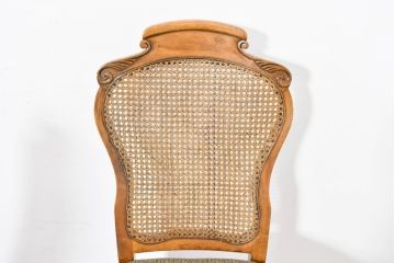 中古　アメリカ　落ち着いた色合いとクラシカルな装飾が調和した高級感あふれるチェア4脚セット(ダイニングチェア、椅子、イス、バラ売り可能)(R-084388)