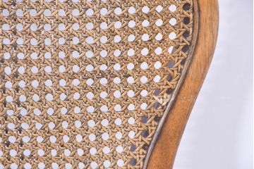 中古　アメリカ　落ち着いた色合いとクラシカルな装飾が調和した高級感あふれるチェア4脚セット(ダイニングチェア、椅子、イス、バラ売り可能)(R-084388)