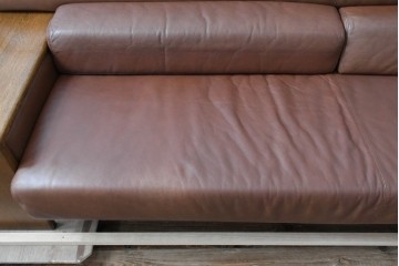 中古　CONDE HOUSE(カンディハウス)　BOLS(ボルス)　上質な大人空間を演出する本革の3人掛けソファ　定価約86万円　(R-084389)