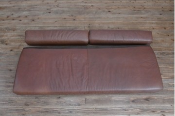中古　CONDE HOUSE(カンディハウス)　BOLS(ボルス)　上質な大人空間を演出する本革の3人掛けソファ　定価約86万円　(R-084389)
