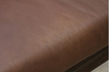 中古　CONDE HOUSE(カンディハウス)　BOLS(ボルス)　上質な大人空間を演出する本革の3人掛けソファ　定価約86万円　(R-084389)