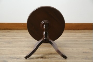 イギリスヴィンテージ　クラシカルな佇まいが魅力のレザートップワインテーブル　(R-084390)