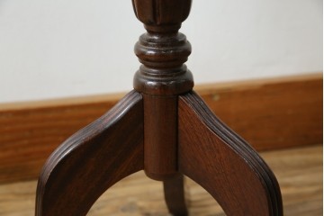 イギリスヴィンテージ　クラシカルな佇まいが魅力のレザートップワインテーブル　(R-084390)