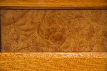 中古　美品　ニレ材　暮らしに和の温もりと重厚な存在感を添える水屋箪笥サイドボード(食器棚、収納棚、戸棚、カップボード、サイドキャビネット)(R-084393)