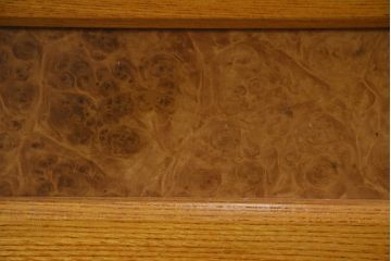 中古　美品　ニレ材　暮らしに和の温もりと重厚な存在感を添える水屋箪笥サイドボード(食器棚、収納棚、戸棚、カップボード、サイドキャビネット)(R-084394)