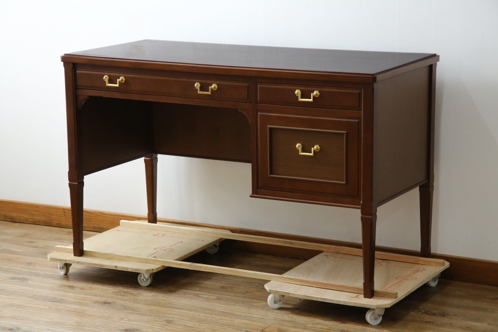 中古　美品　maruni(マルニ木工)　地中海ロイヤルシリーズ(ROYAL)　ゴールドの取っ手金具や丁寧に面取りされた装飾が気品を感じる片袖机　定価約24万円　(R-084395)