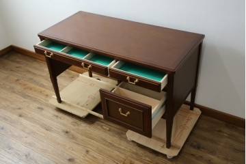 中古　美品　maruni(マルニ木工)　地中海ロイヤルシリーズ(ROYAL)　ゴールドの取っ手金具や丁寧に面取りされた装飾が気品を感じる片袖机　定価約24万円　(R-084395)