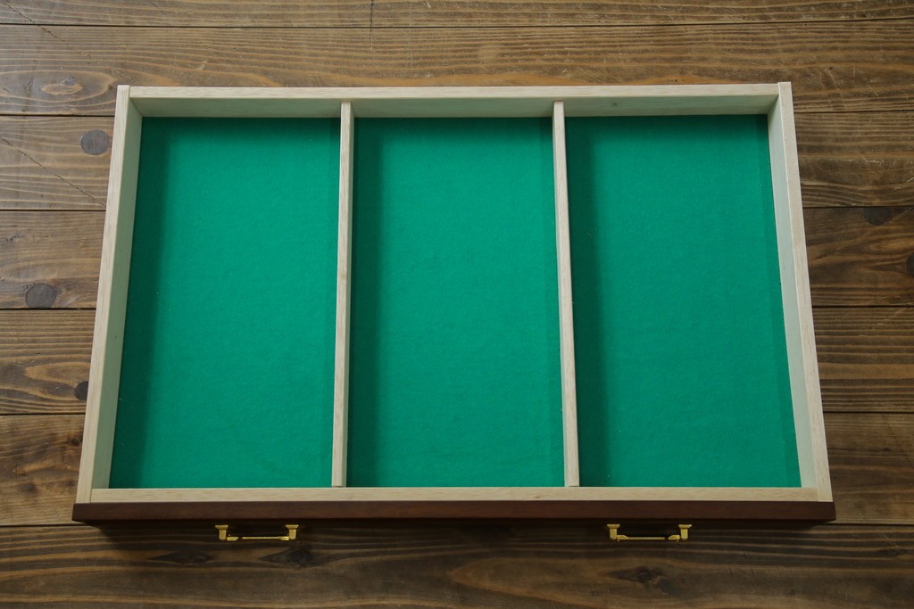 中古　美品　maruni(マルニ木工)　地中海ロイヤルシリーズ(ROYAL)　ゴールドの取っ手金具や丁寧に面取りされた装飾が気品を感じる片袖机　定価約24万円　(R-084395)