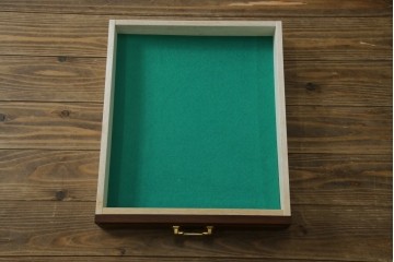 中古　美品　maruni(マルニ木工)　地中海ロイヤルシリーズ(ROYAL)　ゴールドの取っ手金具や丁寧に面取りされた装飾が気品を感じる片袖机　定価約24万円　(R-084395)