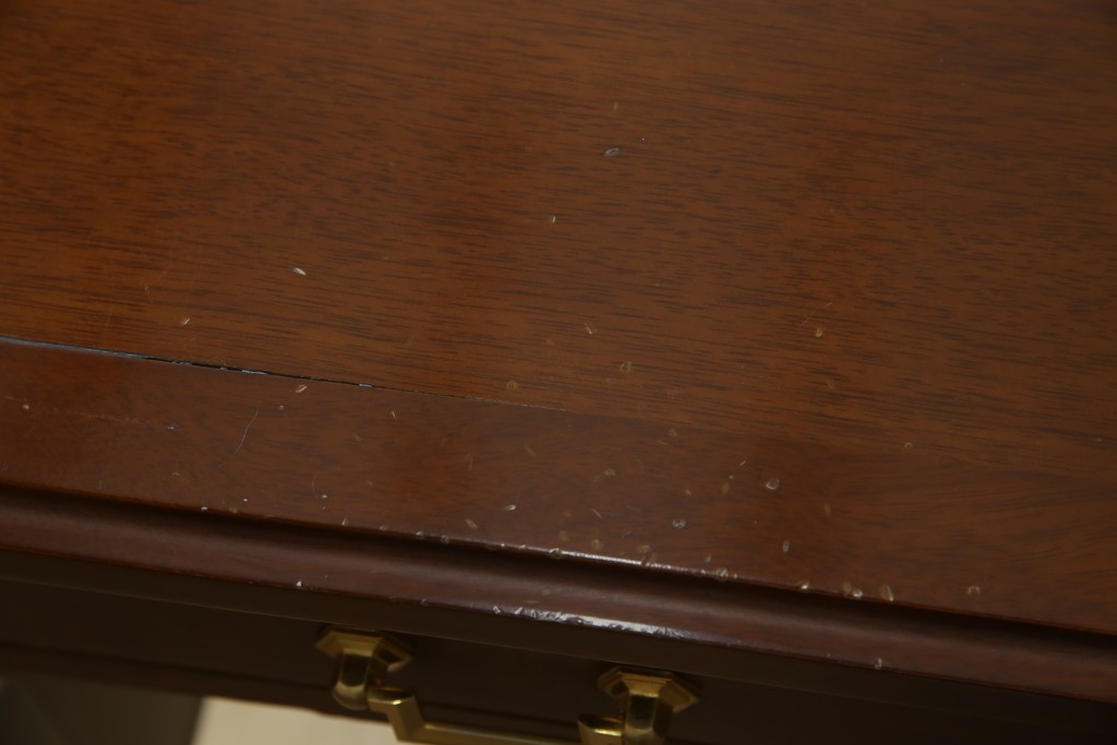 中古　美品　maruni(マルニ木工)　地中海ロイヤルシリーズ(ROYAL)　ゴールドの取っ手金具や丁寧に面取りされた装飾が気品を感じる片袖机　定価約24万円　(R-084395)