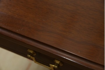 中古　美品　maruni(マルニ木工)　地中海ロイヤルシリーズ(ROYAL)　ゴールドの取っ手金具や丁寧に面取りされた装飾が気品を感じる片袖机　定価約24万円　(R-084395)