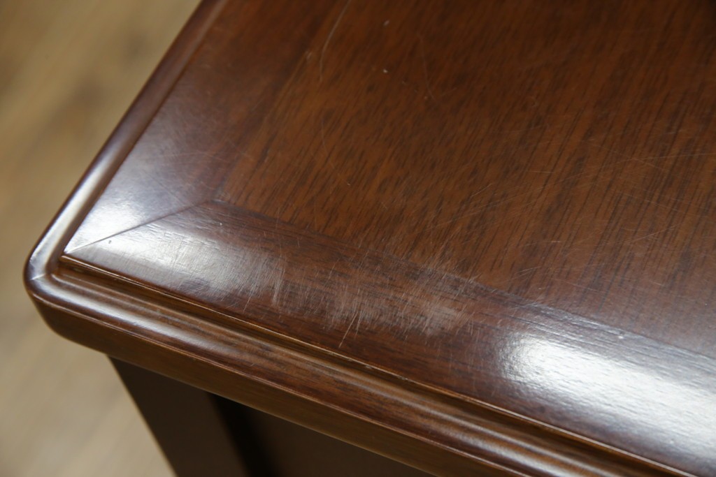 中古　美品　maruni(マルニ木工)　地中海ロイヤルシリーズ(ROYAL)　ゴールドの取っ手金具や丁寧に面取りされた装飾が気品を感じる片袖机　定価約24万円　(R-084395)