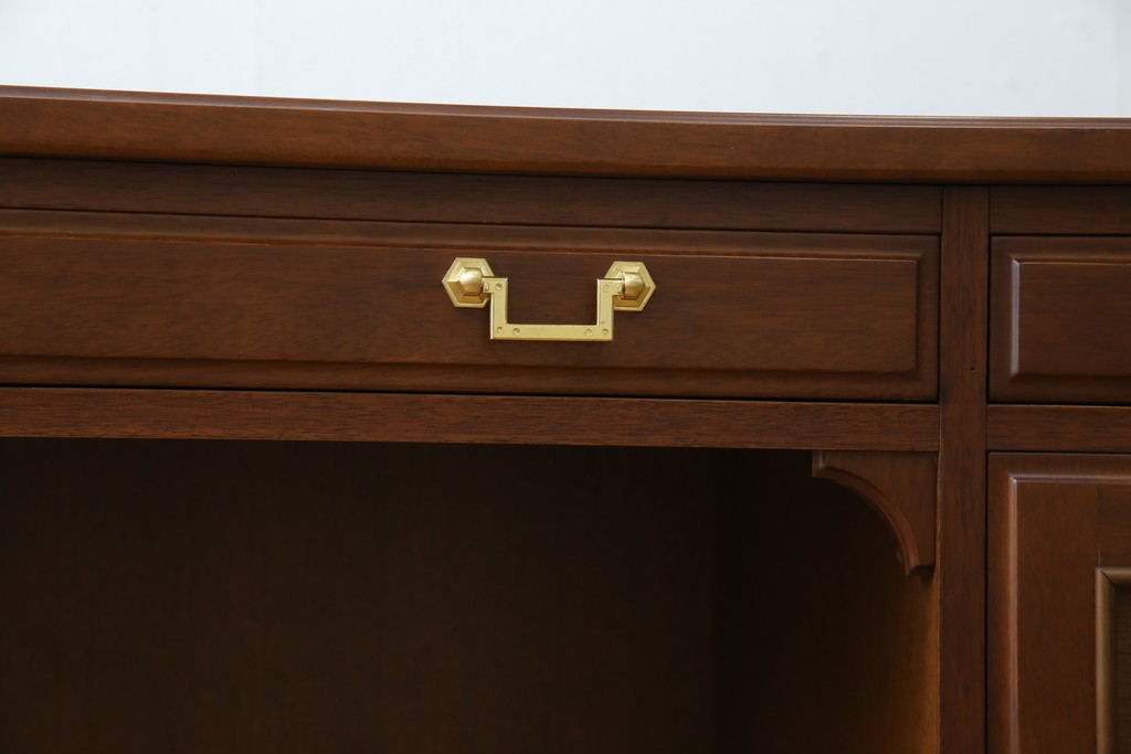 中古　美品　maruni(マルニ木工)　地中海ロイヤルシリーズ(ROYAL)　ゴールドの取っ手金具や丁寧に面取りされた装飾が気品を感じる片袖机　定価約24万円　(R-084395)