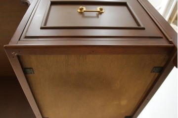 中古　美品　maruni(マルニ木工)　地中海ロイヤルシリーズ(ROYAL)　ゴールドの取っ手金具や丁寧に面取りされた装飾が気品を感じる片袖机　定価約24万円　(R-084395)