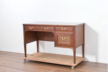 中古　美品　maruni(マルニ木工)　地中海ロイヤルシリーズ(ROYAL)　ゴールドの取っ手金具や丁寧に面取りされた装飾が気品を感じる片袖机(片袖デスク、ワークデスク、在宅用、在宅ワーク用)(定価約24万円)(R-084395)