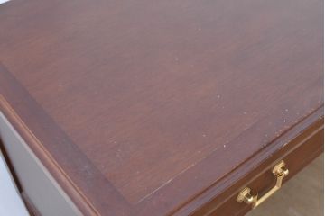 中古　美品　maruni(マルニ木工)　地中海ロイヤルシリーズ(ROYAL)　ゴールドの取っ手金具や丁寧に面取りされた装飾が気品を感じる片袖机(片袖デスク、ワークデスク、在宅用、在宅ワーク用)(定価約24万円)(R-084395)