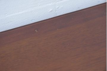 中古　美品　maruni(マルニ木工)　地中海ロイヤルシリーズ(ROYAL)　ゴールドの取っ手金具や丁寧に面取りされた装飾が気品を感じる片袖机(片袖デスク、ワークデスク、在宅用、在宅ワーク用)(定価約24万円)(R-084395)