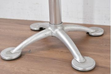 スペインビンテージ　アマット-3(AMAT-3)　スタイリッシュなデザインのアルミカウンターハイテーブル(2人掛け、2P、丸テーブル、ラウンドテーブル、ダイニングテーブル、ヴィンテージ)(R-084396)
