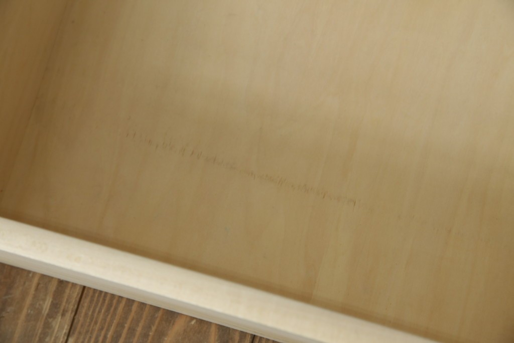 中古　美品　カリモク家具(karimoku)　domani(ドマーニ)　Morganton(モーガントン)　落ち着きのあるブラウンにゴールドの取っ手が映えるチェスト　定価約30万円相当　(R-084397)