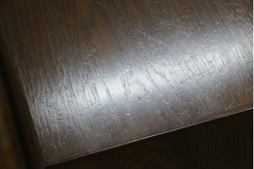 中古　美品　カリモク家具(karimoku)　domani(ドマーニ)　Morganton(モーガントン)　落ち着きのあるブラウンにゴールドの取っ手が映えるチェスト　定価約30万円相当　(R-084397)