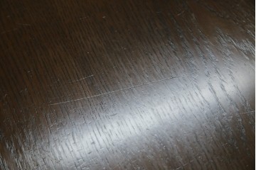 中古　美品　カリモク家具(karimoku)　domani(ドマーニ)　Morganton(モーガントン)　落ち着きのあるブラウンにゴールドの取っ手が映えるチェスト　定価約30万円相当　(R-084397)