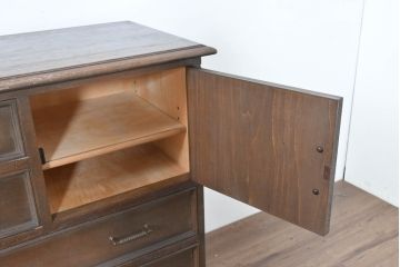 中古　永田良介商店　クラシカルで品格あるデザインが光るG型整理箪笥(チェスト、サイドボード、引き出し)(定価約58万円)(R-084399)