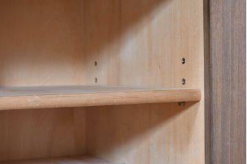 中古　永田良介商店　クラシカルで品格あるデザインが光るG型整理箪笥(チェスト、サイドボード、引き出し)(定価約58万円)(R-084399)