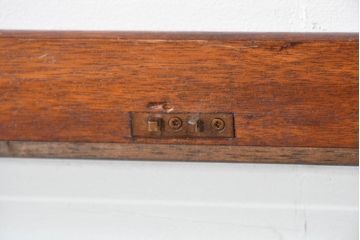イギリスビンテージ　マホガニー材　象嵌入り　美しさと機能性を兼ね備えた魅せる収納が叶う上開き扉付きショーケース(ガラスケース、Gケース、ディスプレイケース、コレクションケース、飾り棚、陳列棚、店舗什器、ヴィンテージ、英国)(R-084401)