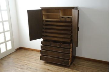 和製ヴィンテージ　美品　永田良介商店　クラシカルモダンなデザインがお洒落な衣装タンス　(R-084402)