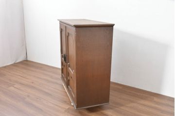 和製ビンテージ　美品　永田良介商店　脚(台輪)付きリメイク　クラシカルモダンなデザインがお洒落な衣装タンス(着物箪笥、洋服タンス、引き出し、チェスト、衣装盆、ヴィンテージ)(R-084403)