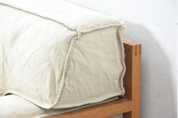 中古　美品　広松木工　コルニーチェ(CORNICE)　ブロックワンアーム　ドロワータイプ　木の温もりと収納力を備えた機能美あふれる2.5人掛けソファ(2P、2.5P、3P、2人掛け、3人掛け、小物収納)(定価約83万円)(R-084406)