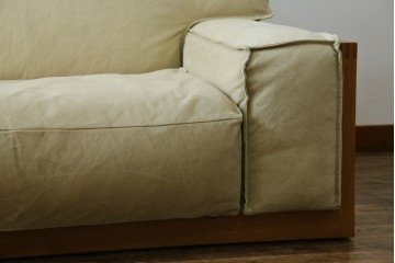 中古　広松木工　コルニーチェ(CORNICE)　ブロックワンアーム　ドロワータイプ　木の温もりと収納力を備えた機能美あふれる2.5人掛けソファ　定価約83万円相当　(R-084406)