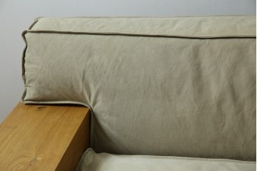 中古　広松木工　コルニーチェ(CORNICE)　ブロックワンアーム　ドロワータイプ　木の温もりと収納力を備えた機能美あふれる2.5人掛けソファ　定価約83万円相当　(R-084406)