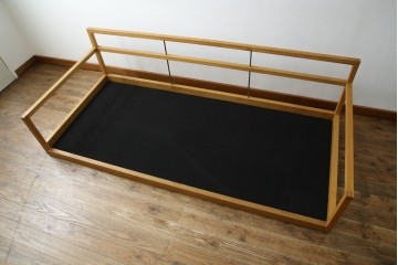 中古　広松木工　コルニーチェ(CORNICE)　ブロックワンアーム　ドロワータイプ　木の温もりと収納力を備えた機能美あふれる2.5人掛けソファ　定価約83万円相当　(R-084406)